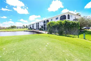 41 High Point Cir S, Naples, FL 34103 - Photo 5