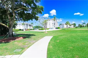41 High Point Cir S, Naples, FL 34103 - Photo 3