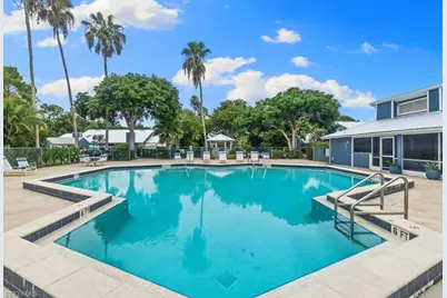 3355 Timberwood Cir, Naples, FL 34105 - Photo 3