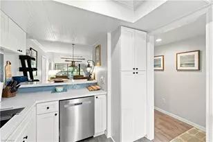 3370 10th St N, Naples, FL 34103 - Photo 9