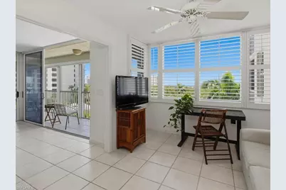 5550 Heron Point Dr #402, Naples, FL 34108 - Photo 9