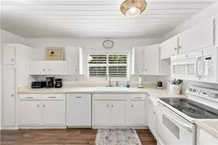 1342 11th St N, Naples, FL 34102 - Photo 9
