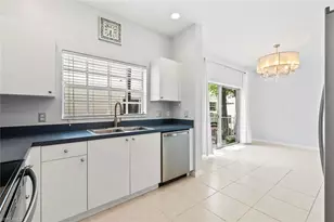 3308 Lisa Ln, Naples, FL 34109 - Photo 11