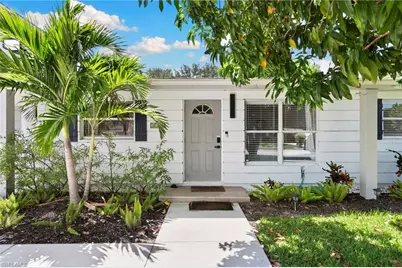 2160 Holiday Ln, Naples, FL 34104 - Photo 3