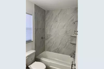 1124 Highlands Dr, Naples, FL 34103 - Photo 11