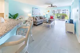 774 Wiggins Lake Dr, Naples, FL 34110 - Photo 9