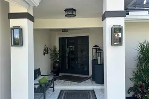 740 Willowhead Dr, Naples, FL 34103 - Photo 5