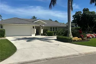 740 Willowhead Dr, Naples, FL 34103 - Photo 3