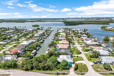 401 Panay Ave, Naples, FL 34113 - Photo 43