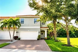 15338 Summit Pl Cir, Naples, FL 34119 - Photo 1