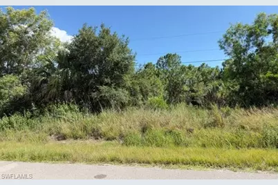 512 47th Ave NE, Naples, FL 34120 - Photo 5