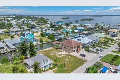 185 Egret St, Fort Myers Beach, FL 33931 - Photo 7