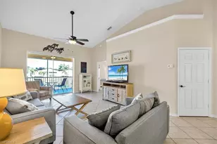 250 Robin Hood Cir, Naples, FL 34104 - Photo 13
