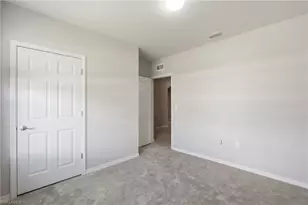 27580 Los Amigos Ln, Bonita Springs, FL 34135 - Photo 17
