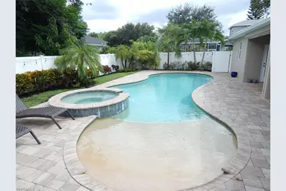 349 Sweet Bay Ln, Naples, FL 34119 - Photo 29