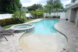 349 Sweet Bay Ln, Naples, FL 34119 - Photo 29