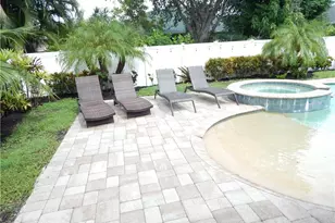 349 Sweet Bay Ln, Naples, FL 34119 - Photo 27