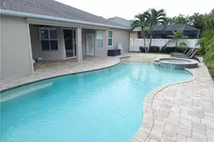 349 Sweet Bay Ln, Naples, FL 34119 - Photo 31