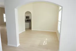 349 Sweet Bay Ln, Naples, FL 34119 - Photo 17