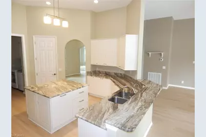 349 Sweet Bay Ln, Naples, FL 34119 - Photo 11
