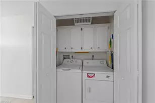 263 Palm Dr, Naples, FL 34112 - Photo 23