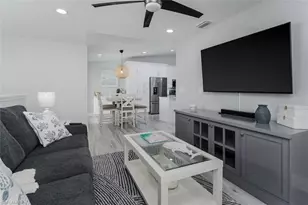 834 Gulf Pavilion Dr, Naples, FL 34108 - Photo 13