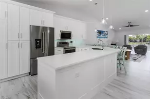 834 Gulf Pavilion Dr, Naples, FL 34108 - Photo 15