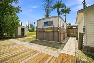 105 Cardinal Ct, Other, FL 34141 - Photo 3