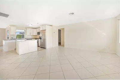 1224 SE 21st Pl, Cape Coral, FL 33990 - Photo 3