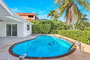 1250 Tuna Ct, Naples, FL 34102 - Photo 25