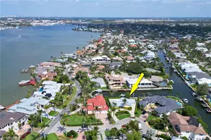 1250 Tuna Ct, Naples, FL 34102 - Photo 3