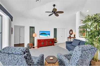 484 Crossfield Cir, Naples, FL 34104 - Photo 7