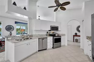 484 Crossfield Cir, Naples, FL 34104 - Photo 11
