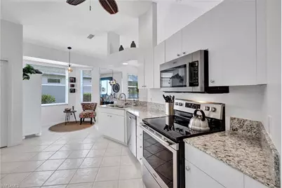 484 Crossfield Cir, Naples, FL 34104 - Photo 13