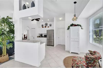 484 Crossfield Cir, Naples, FL 34104 - Photo 9