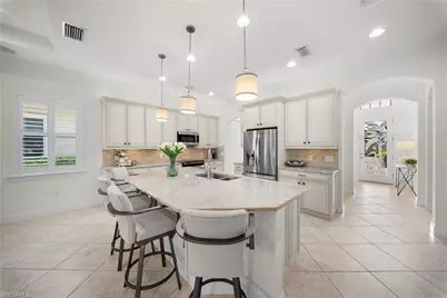 10238 Ashbrook Ct, Fort Myers, FL 33913 - Photo 9