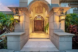9663 Mashie Ct, Naples, FL 34108 - Photo 11