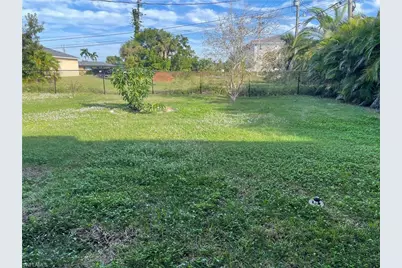 737 Sesame Ct, Cape Coral, FL 33904 - Photo 13