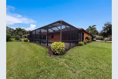 11068 Cherry Laurel Dr, Fort Myers, FL 33912 - Photo 5