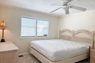 22 Turquoise Ave, Naples, FL 34114 - Photo 27