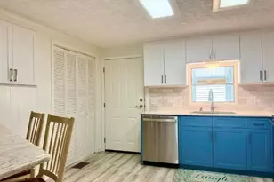 22 Turquoise Ave, Naples, FL 34114 - Photo 13