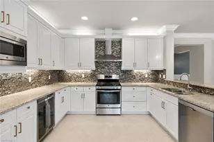 4384 Aurora St, Naples, FL 34119 - Photo 9