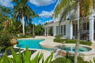 2750 Treasure Ln, Naples, FL 34102 - Photo 27