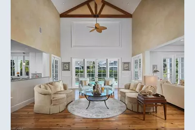 2750 Treasure Ln, Naples, FL 34102 - Photo 5