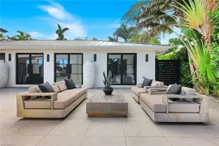 1095 Sandpiper St, Naples, FL 34102 - Photo 7