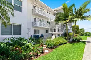 1100 8th Ave S, Naples, FL 34102 - Photo 25