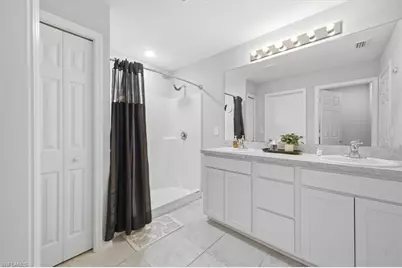2105 NE 5th Ave, Cape Coral, FL 33909 - Photo 15