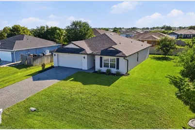 2105 NE 5th Ave, Cape Coral, FL 33909 - Photo 3