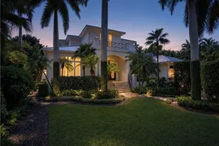 636 14th Ave S, Naples, FL 34102 - Photo 3