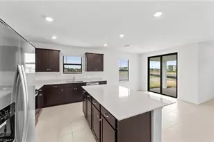 624 Oasis Lk Pl, Lehigh Acres, FL 33936 - Photo 13